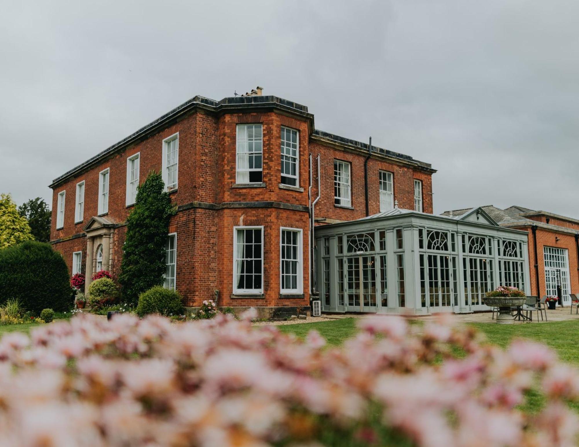 Dovecliff Hall Hotel Burton-upon-Trent Exterior photo